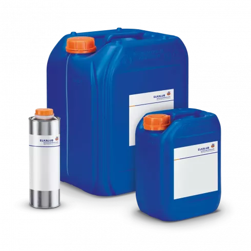 Various ELKALB containers for lubricating oils. In front on the right is a 5-liter canister, to the left is a 1-liter metal bottle. A 20-liter canister is shown in the background.